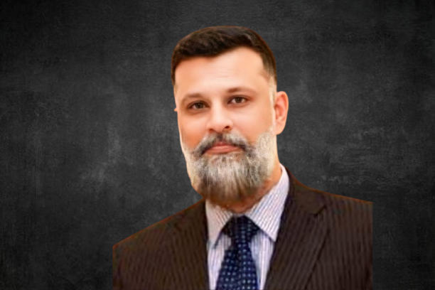 Atif Farooq CEO - Xpovibes